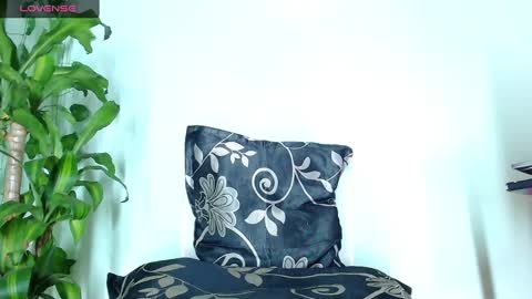 Snapshot of exotiic_sara chatting on 03.03.25 SARA online show from 03.03.25