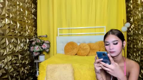 Snapshot of expensivefvckingcandy chatting on 10.14.25 IG jane elizabeth0801 online show from 10.14.25