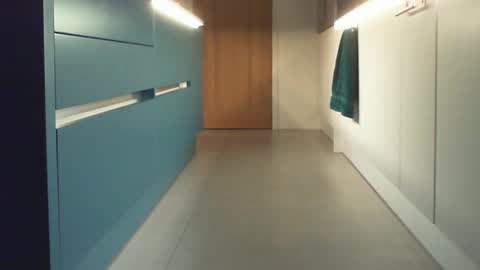 Elise online show from 12.19.24