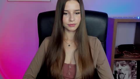 Snapshot of extasy_maya chatting on 11.07.25 Maya online show from 11.07.25