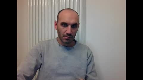 Snapshot of extr0 chatting on 03.20.26 Extro online show from 03.20.26