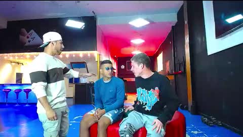 extrangers online show from 09.09.25