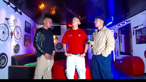 extrangers online show from 01.16.26