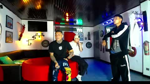 extrangers online show from 04.01.26