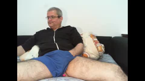 Snapshot of eyes12 chatting on 02.01.25 GEORGE online show from 02.01.25