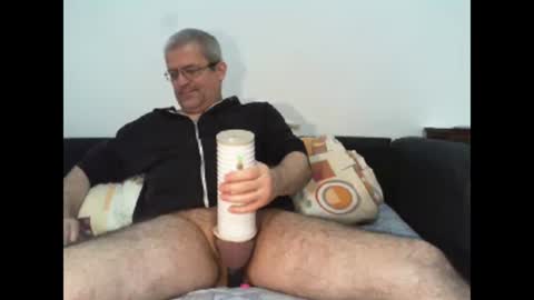 Snapshot of eyes12 chatting on 02.03.25 GEORGE online show from 02.03.25