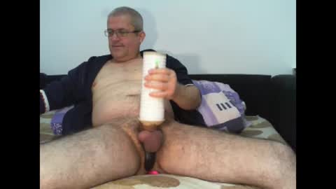 Snapshot of eyes12 chatting on 03.01.25 GEORGE online show from 03.01.25