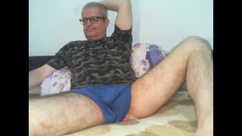 Snapshot of eyes12 chatting on 09.15.25 GEORGE online show from 09.15.25