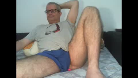 Snapshot of eyes12 chatting on 10.09.25 GEORGE online show from 10.09.25