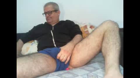 Snapshot of eyes12 chatting on 10.20.25 GEORGE online show from 10.20.25