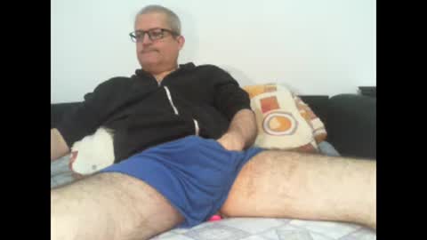 Snapshot of eyes12 chatting on 10.21.25 GEORGE online show from 10.21.25