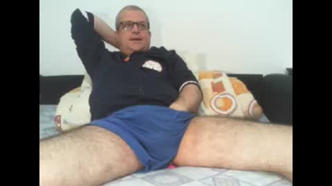 Snapshot of eyes12 chatting on 10.26.25 GEORGE online show from 10.26.25