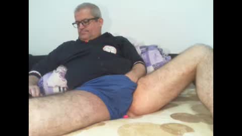 Snapshot of eyes12 chatting on 10.28.25 GEORGE online show from 10.28.25