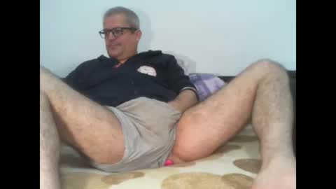 Snapshot of eyes12 chatting on 11.02.25 GEORGE online show from 11.02.25