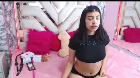 Snapshot of eylin_sofia chatting on 01.07.25 eylin_sofia online show from 01.07.25