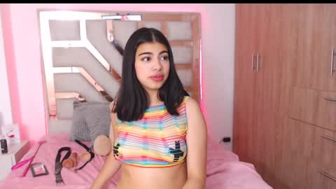Snapshot of eylin_sofia chatting on 01.18.25 eylin_sofia online show from 01.18.25