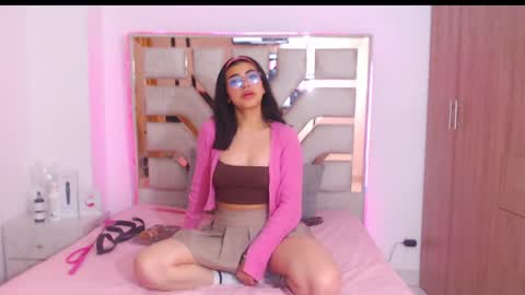 Snapshot of eylin_sofia chatting on 01.23.25 eylin_sofia online show from 01.23.25