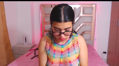 Snapshot of eylin_sofia chatting on 02.01.25 eylin_sofia online show from 02.01.25