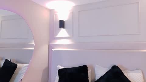 eymicooper online show from 11.08.25