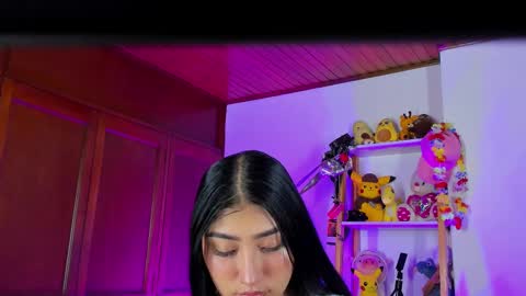 Snapshot of eymy_hadid_ chatting on 11.06.25 Emily online show from 11.06.25