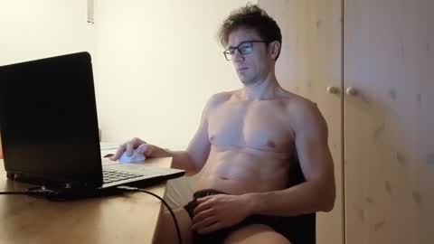 Snapshot of f24570a chatting on 12.02.24 Mick online show from 12.02.24