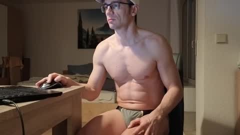 Snapshot of f24570a chatting on 03.04.25 Mick online show from 03.04.25