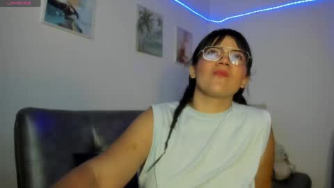 Snapshot of faberdubois1 chatting on 05.25.26 camila online show from 05.25.26