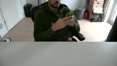 Snapshot of fabian_196 chatting on 10.29.25 Call me bitch online show from 10.29.25