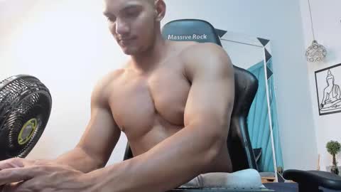 Snapshot of fabiorissi chatting on 10.31.25 FABIO online show from 10.31.25