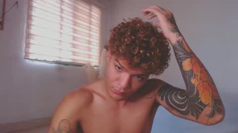 Snapshot of fabrizio_amery chatting on 01.11.25 - A N D E R online show from 01.11.25