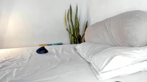 Snapshot of fabrizio_amery chatting on 10.24.25 - A N D E R online show from 10.24.25