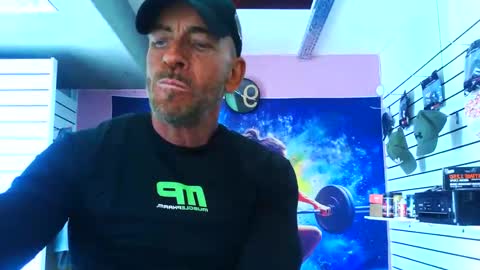 Snapshot of fabxxxl chatting on 10.04.25 fabxxxl online show from 10.04.25