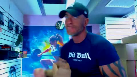 Snapshot of fabxxxl chatting on 10.10.25 fabxxxl online show from 10.10.25