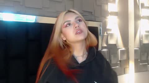 Snapshot of fabzy_fab chatting on 02.15.26 fabzy online show from 02.15.26