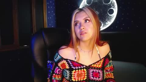 Snapshot of fabzy_fab chatting on 02.16.26 fabzy online show from 02.16.26