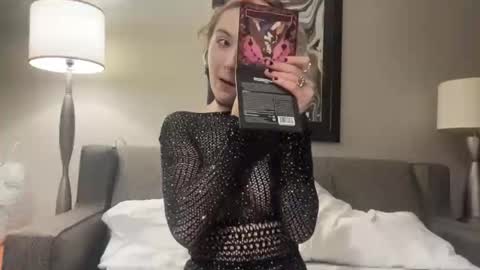 Fae online show from 10.12.25