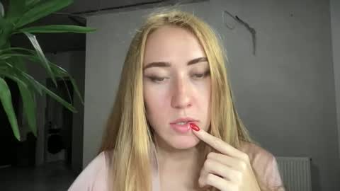 fairy_face online show from 09.17.25