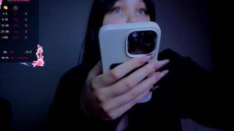 Mairy online show from 10.17.25