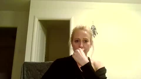 Snapshot of fairy_nightmare chatting on 11.05.25 Fairy NightMary online show from 11.05.25