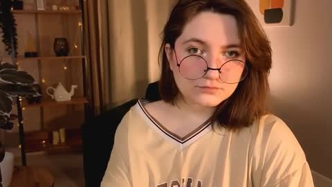 Tara online show from 04.08.26