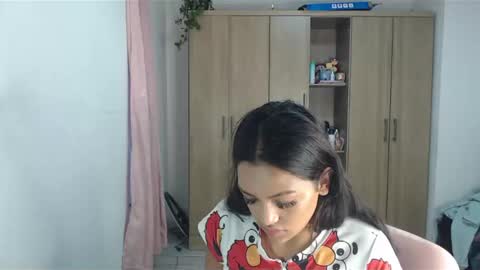 Snapshot of fairylatin chatting on 12.25.24 fairylatin online show from 12.25.24