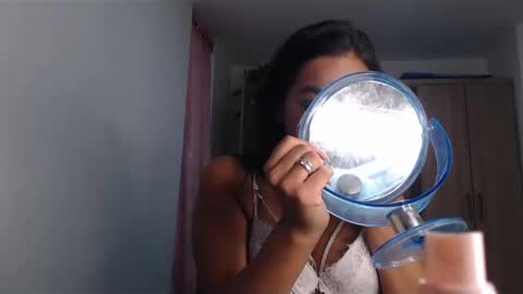 Snapshot of fairylatin chatting on 01.01.25 fairylatin online show from 01.01.25