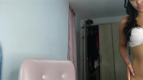 Snapshot of fairylatin chatting on 01.24.25 fairylatin online show from 01.24.25