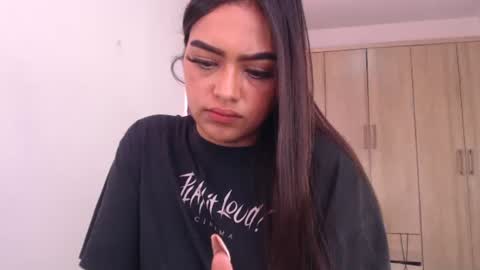 Snapshot of fairylatin chatting on 02.07.25 fairylatin online show from 02.07.25