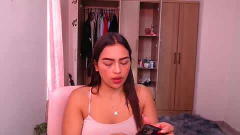 Snapshot of fairylatin chatting on 02.11.25 fairylatin online show from 02.11.25