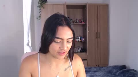 Snapshot of fairylatin chatting on 02.13.25 fairylatin online show from 02.13.25