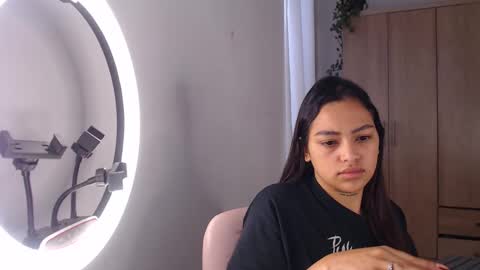 Snapshot of fairylatin chatting on 02.22.25 fairylatin online show from 02.22.25