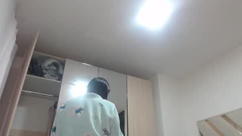 Snapshot of fairylatin chatting on 10.21.25 fairylatin online show from 10.21.25