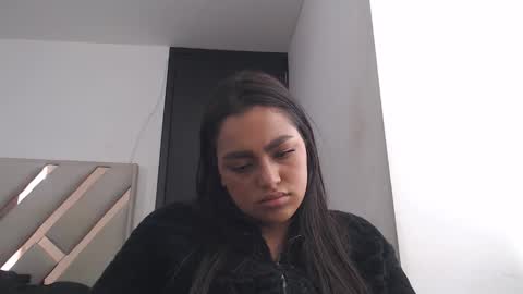 Snapshot of fairylatin chatting on 10.27.25 fairylatin online show from 10.27.25