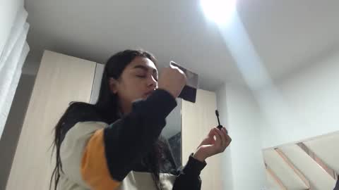 Snapshot of fairylatin chatting on 10.28.25 fairylatin online show from 10.28.25